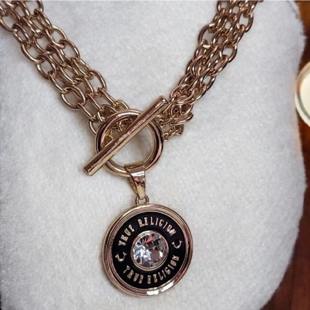 NWT True Religion Double Chain Gold Necklace With Logo Pendant